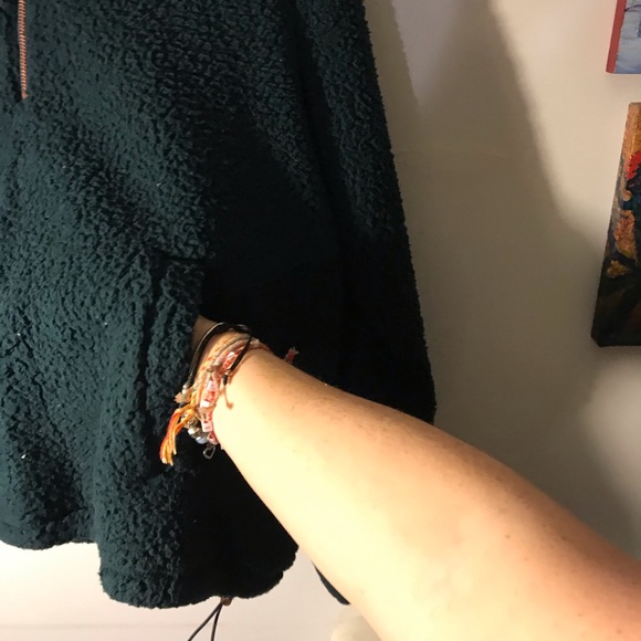 Fuzzy dark green crewneck quarter zip sweater - Picture 3 of 4